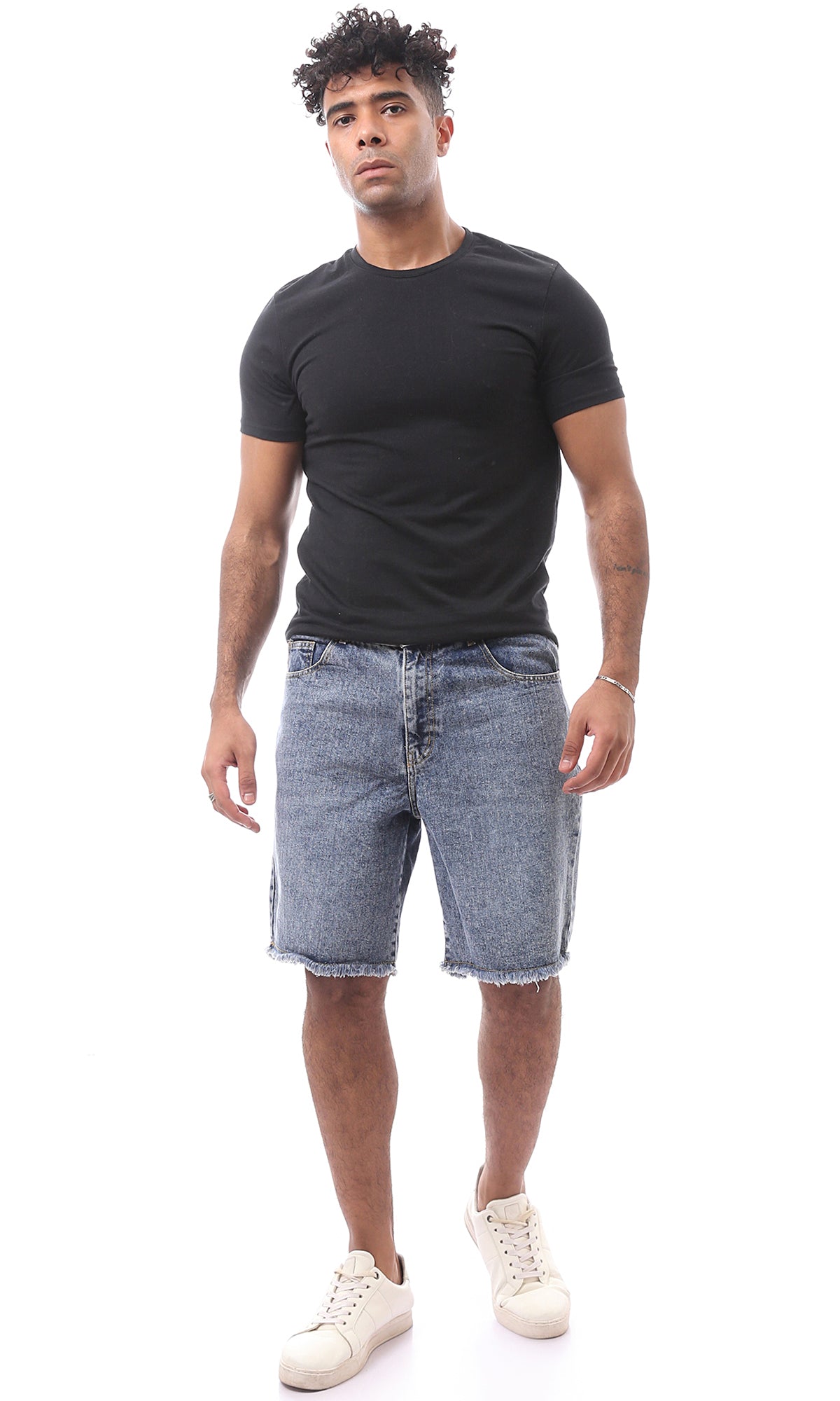 O165564 Men Shorts