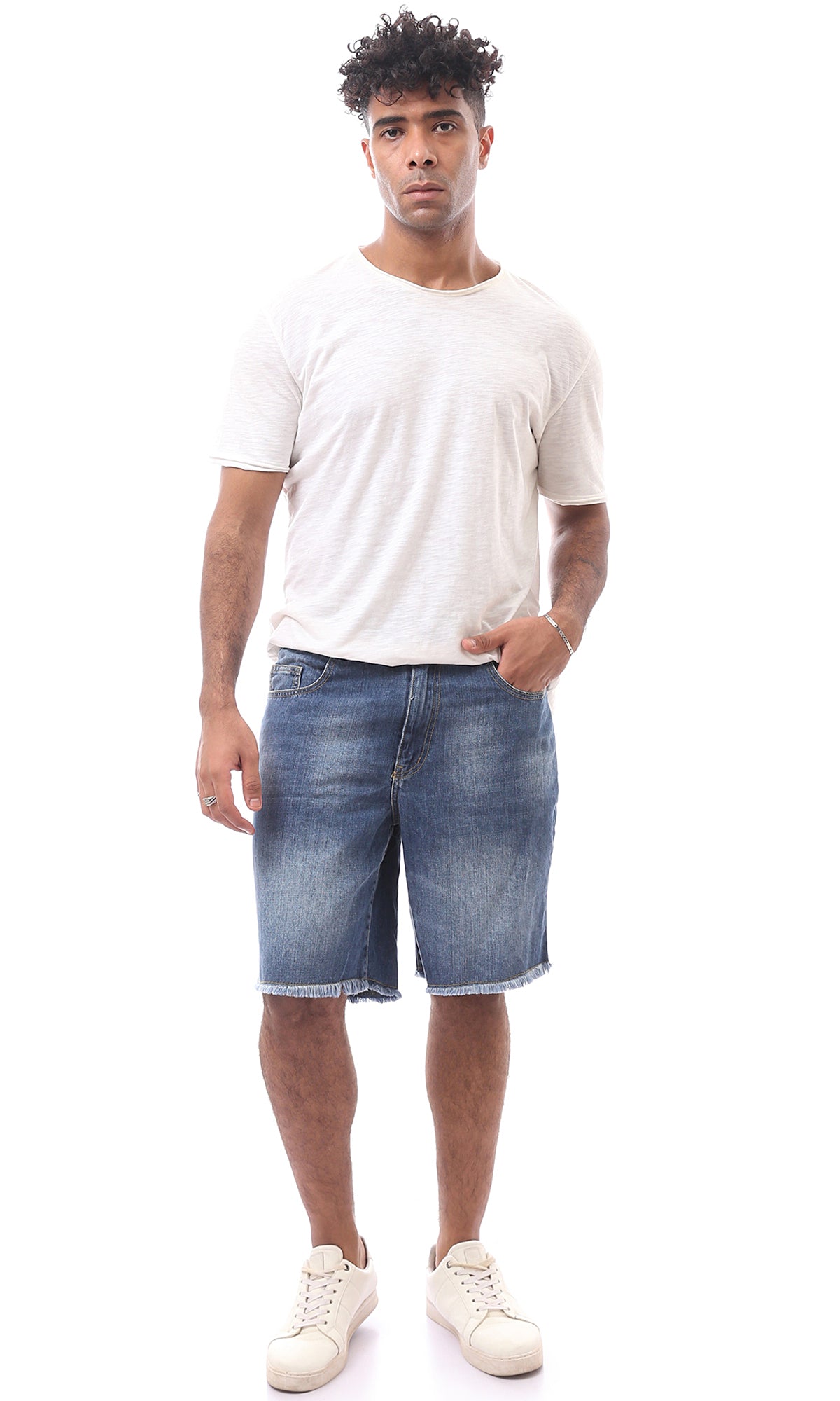 O165565 Men Shorts