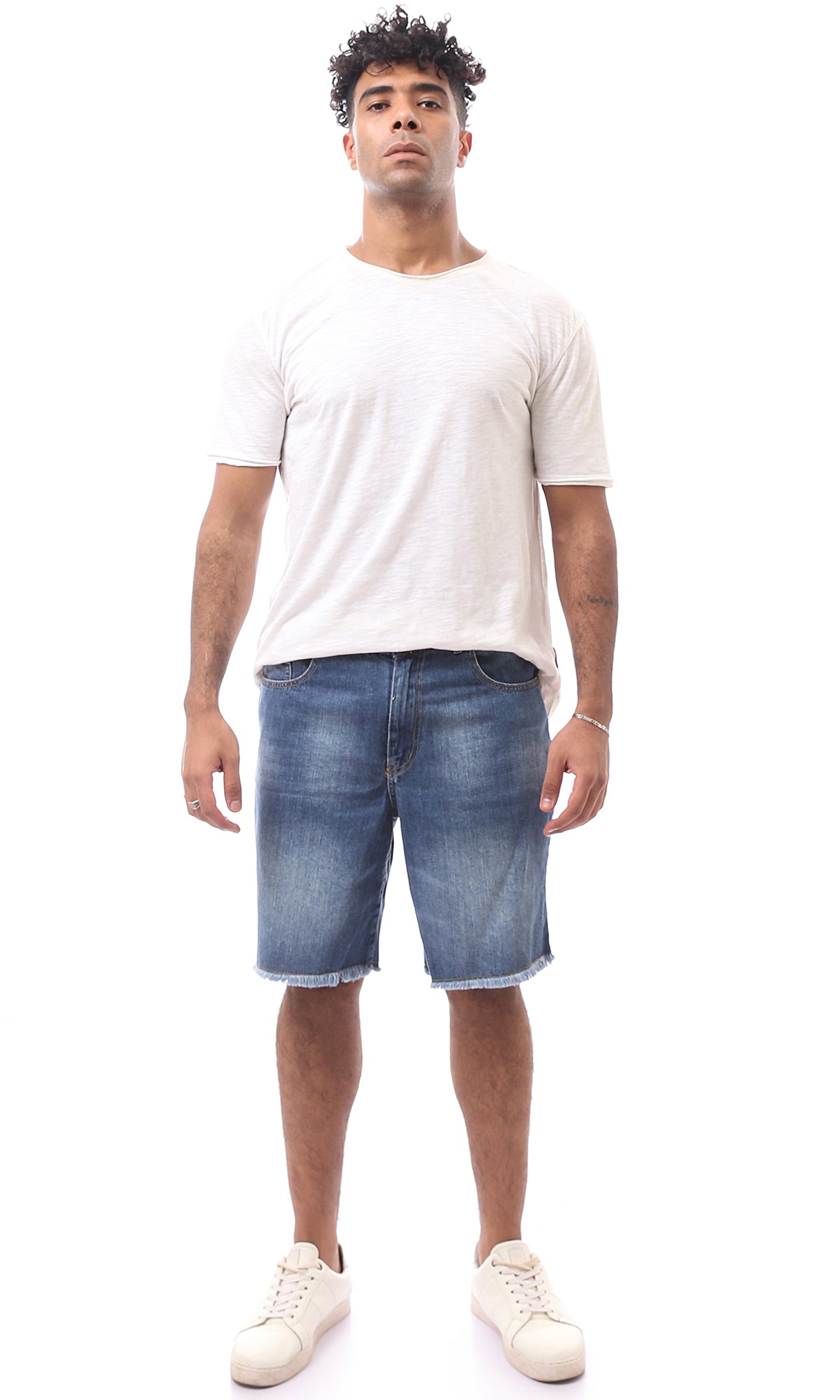 O165565 Men Shorts