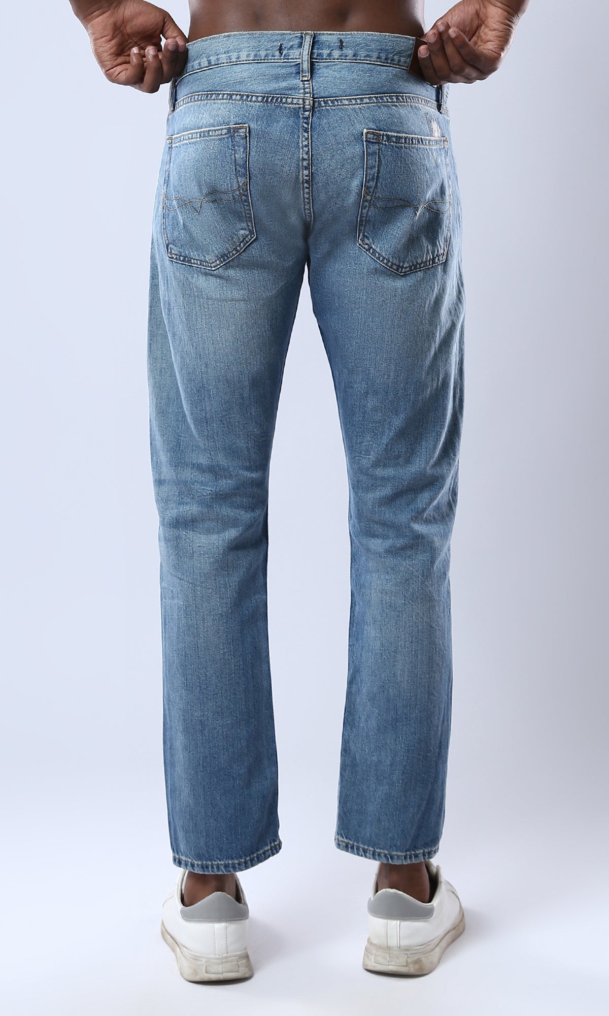 O178112 Front Light Wash Regular Fit Jeans - Stonewash