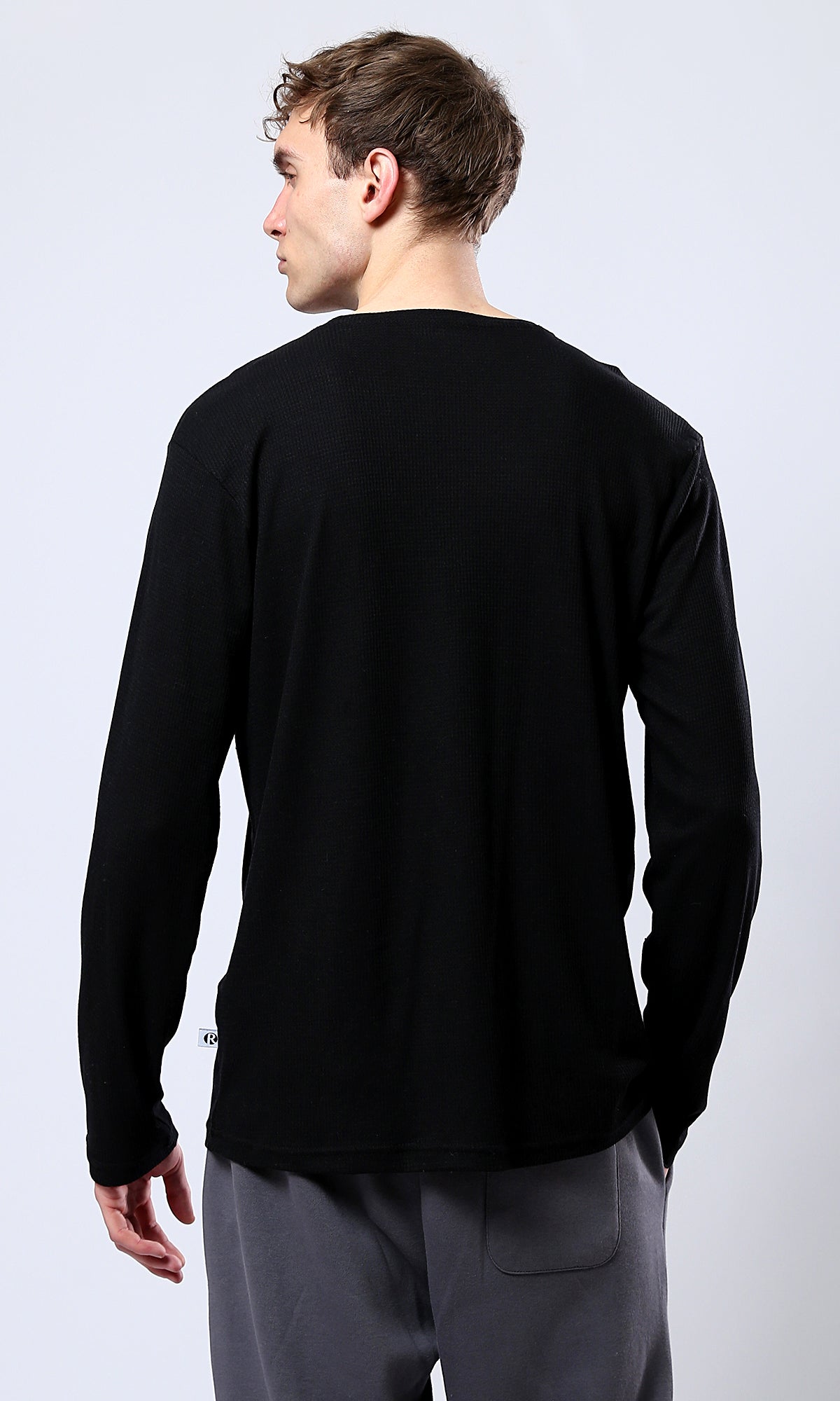 O180765 Black Relaxed Long Sleeves Tee With Crew Neck