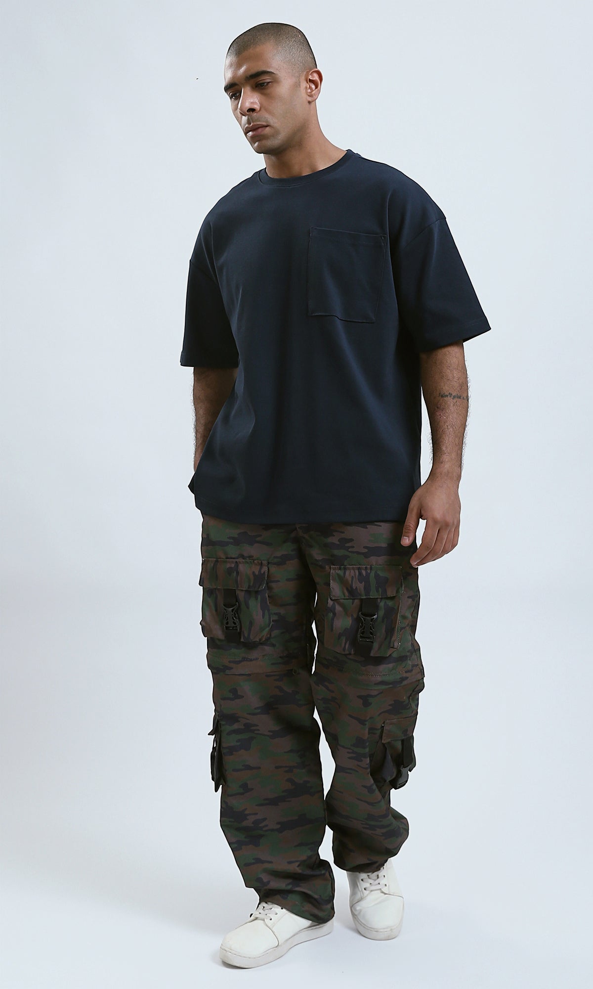 Urban Oversized Navy Crew-Neck Pocket Tee - O182414