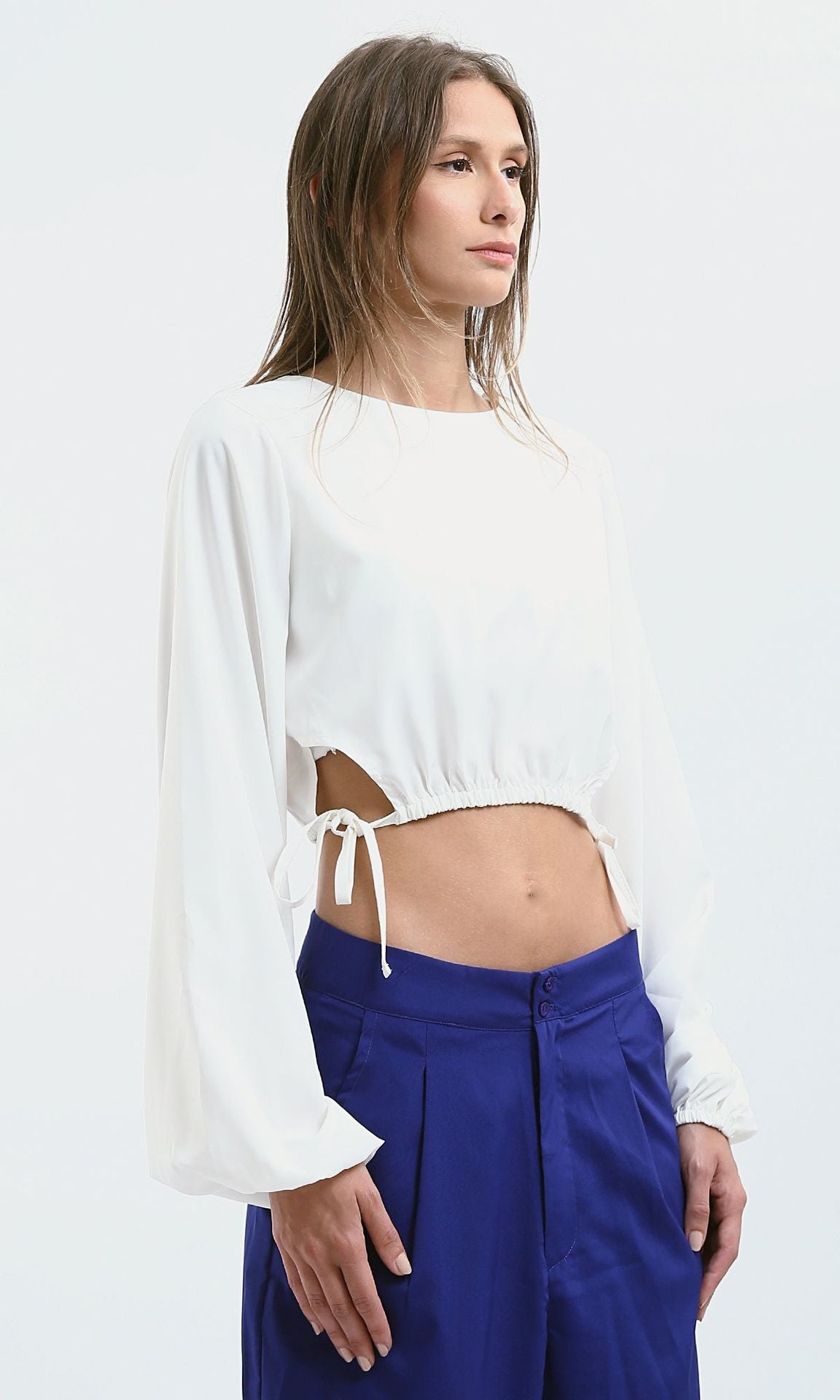 O188403 Slip On Cropped Blouse With Sides Cuts - Off-White