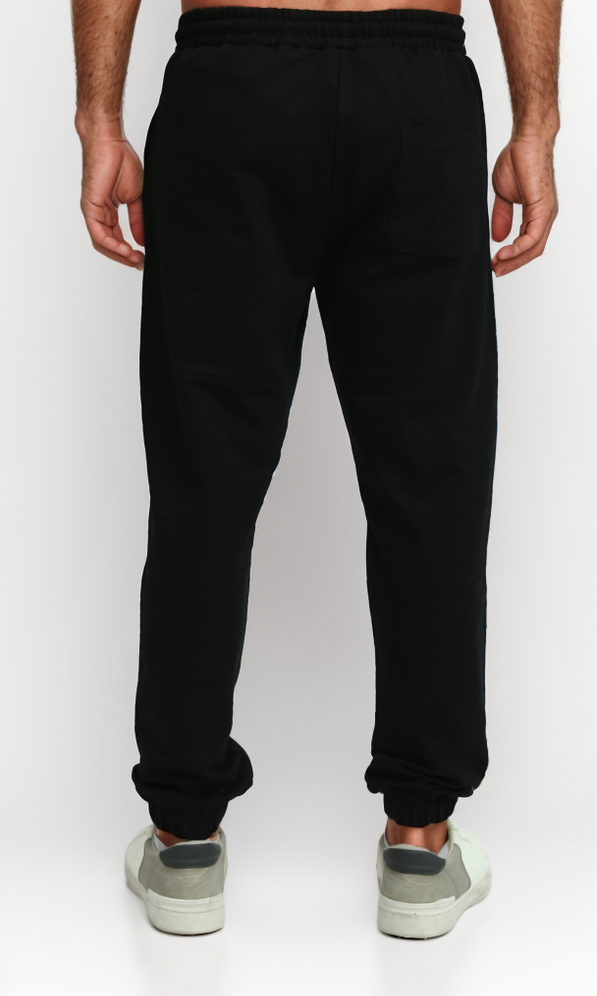 O198853 Black Jogger Pants With An Elastic Waist And Drawstring