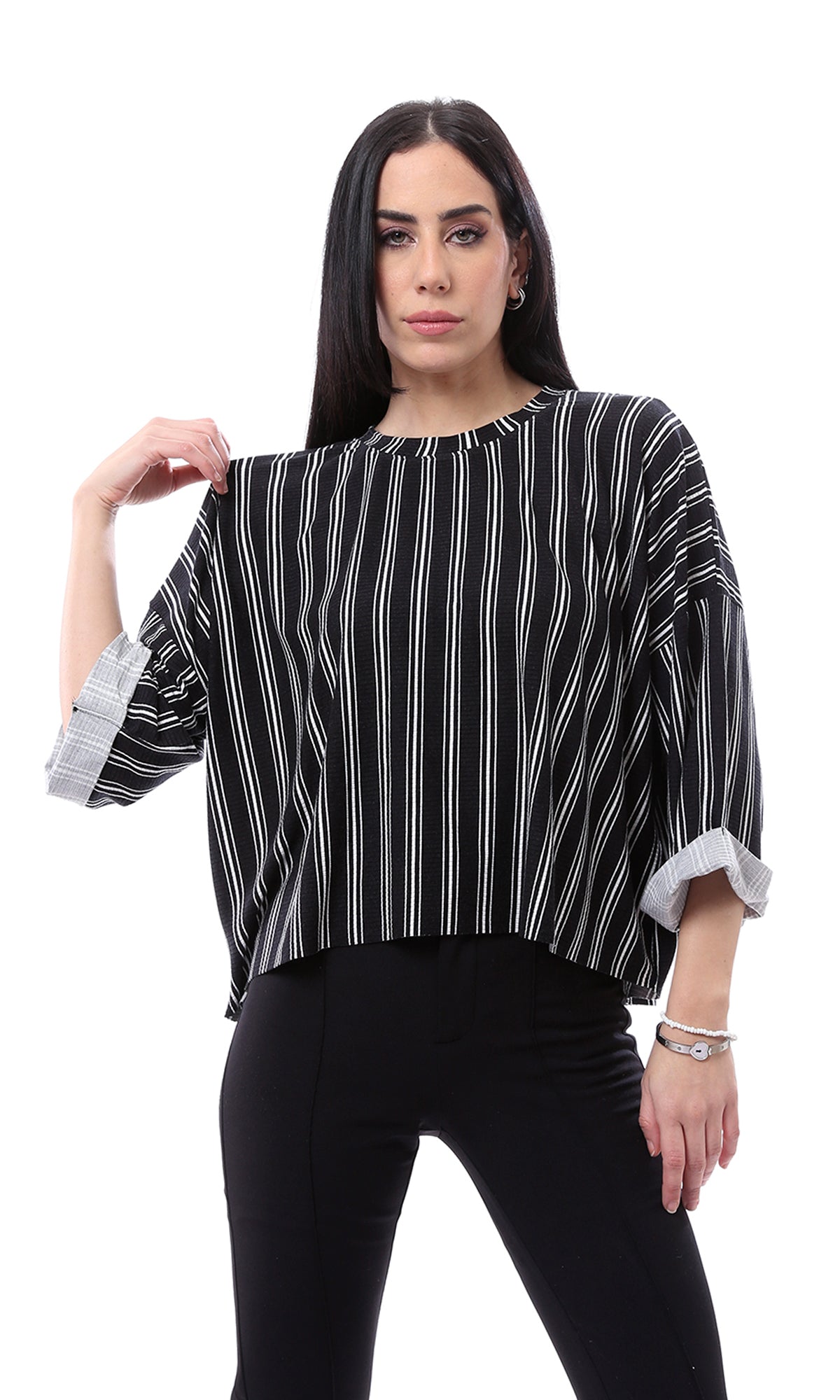 O165800 نسائي بأكمام طويلة