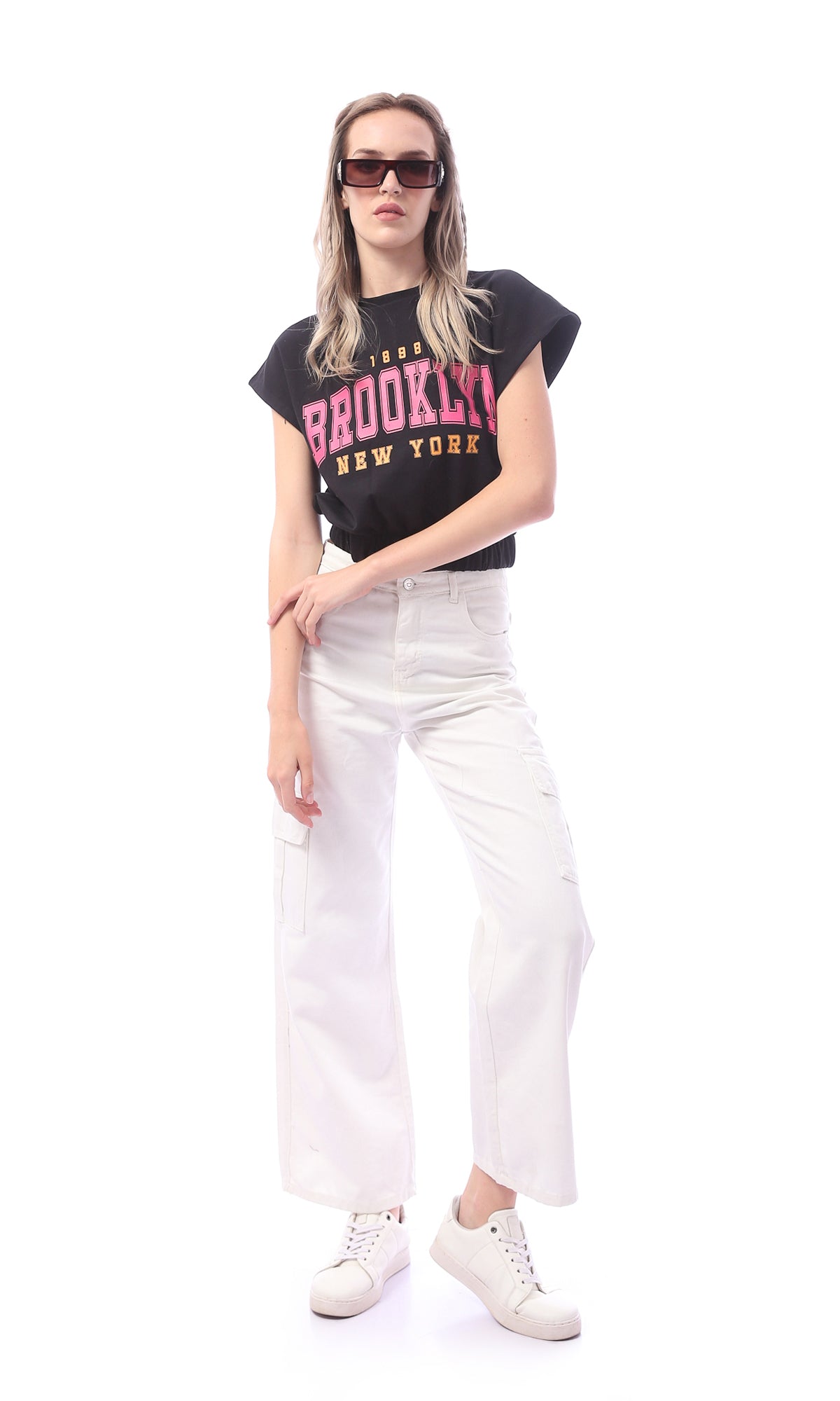 O168210 Black "Brooklyn" Printed Tee With Hem
