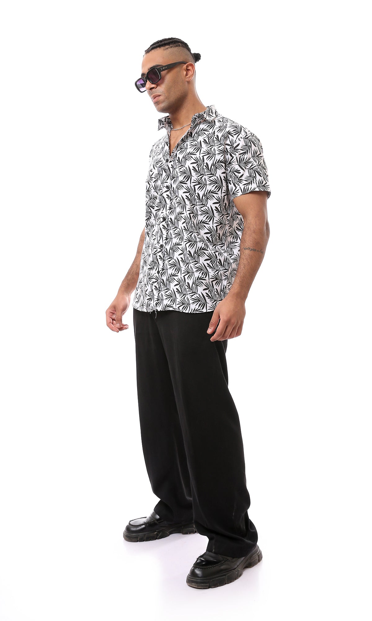 O168868 Men Short Sleeve
