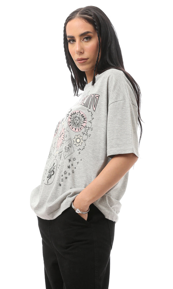 تيشيرت مطبوع هيذر رمادي برقبة دائرية سهل الارتداء