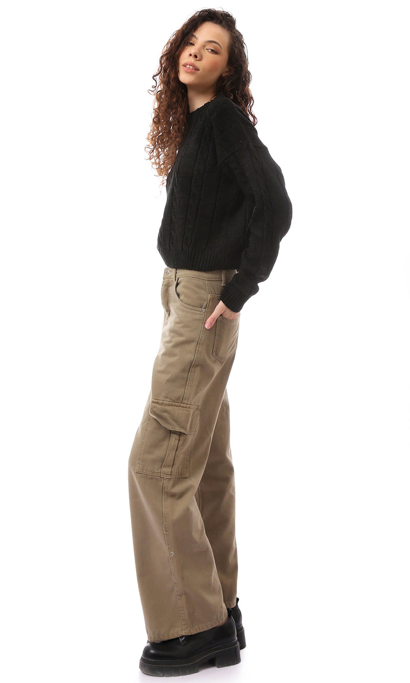 بلوفر أسود أكريليك برقبة دائرية سهل الارتداء