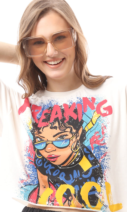 تيشيرت أبيض مطبوع ملون "Freaking" سهل الارتداء