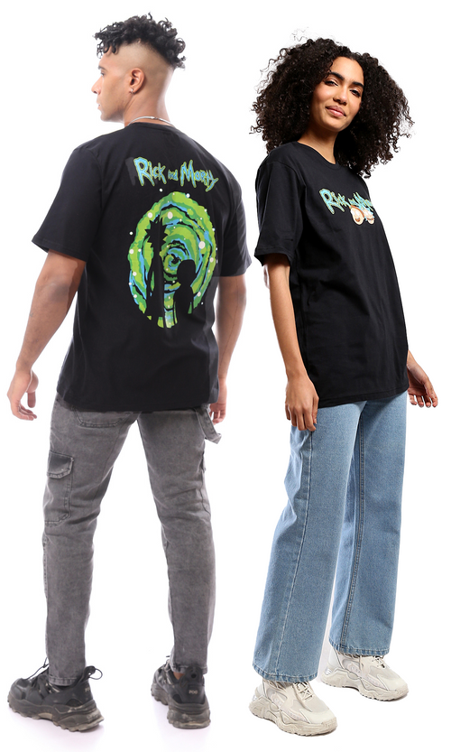 تيشيرت مريح أسود مطبوع سهل الارتداء