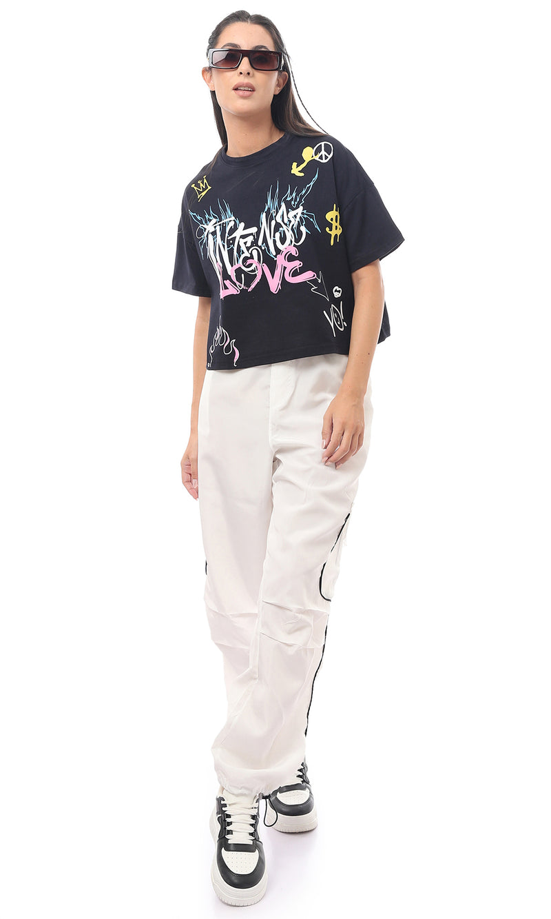 تيشيرت قصير أسود مطبوع سهل الارتداء