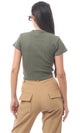 توب قصير أخضر زيتوني سهل الارتداء