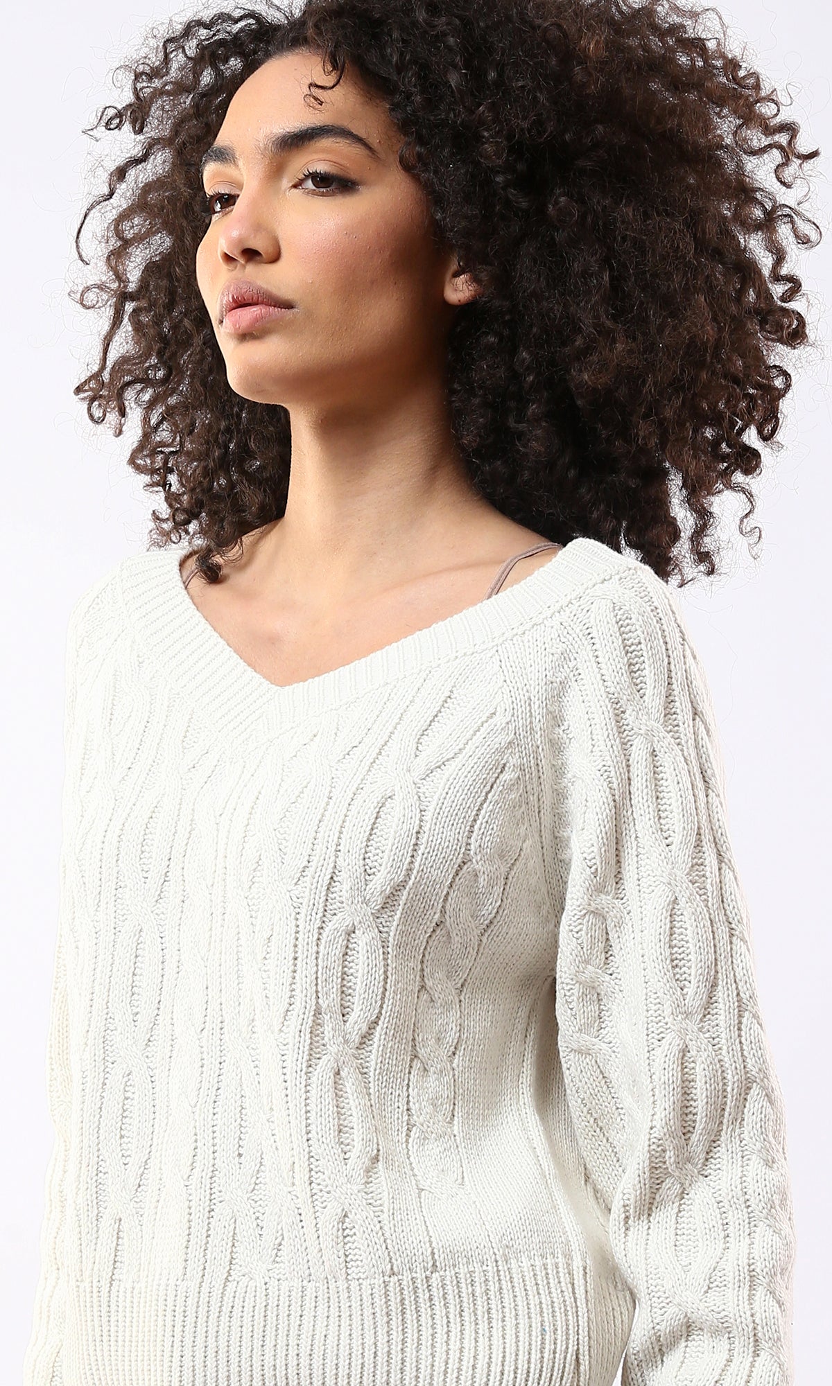 O172550 Off-White Knitted Pullover With Wide V-Neck