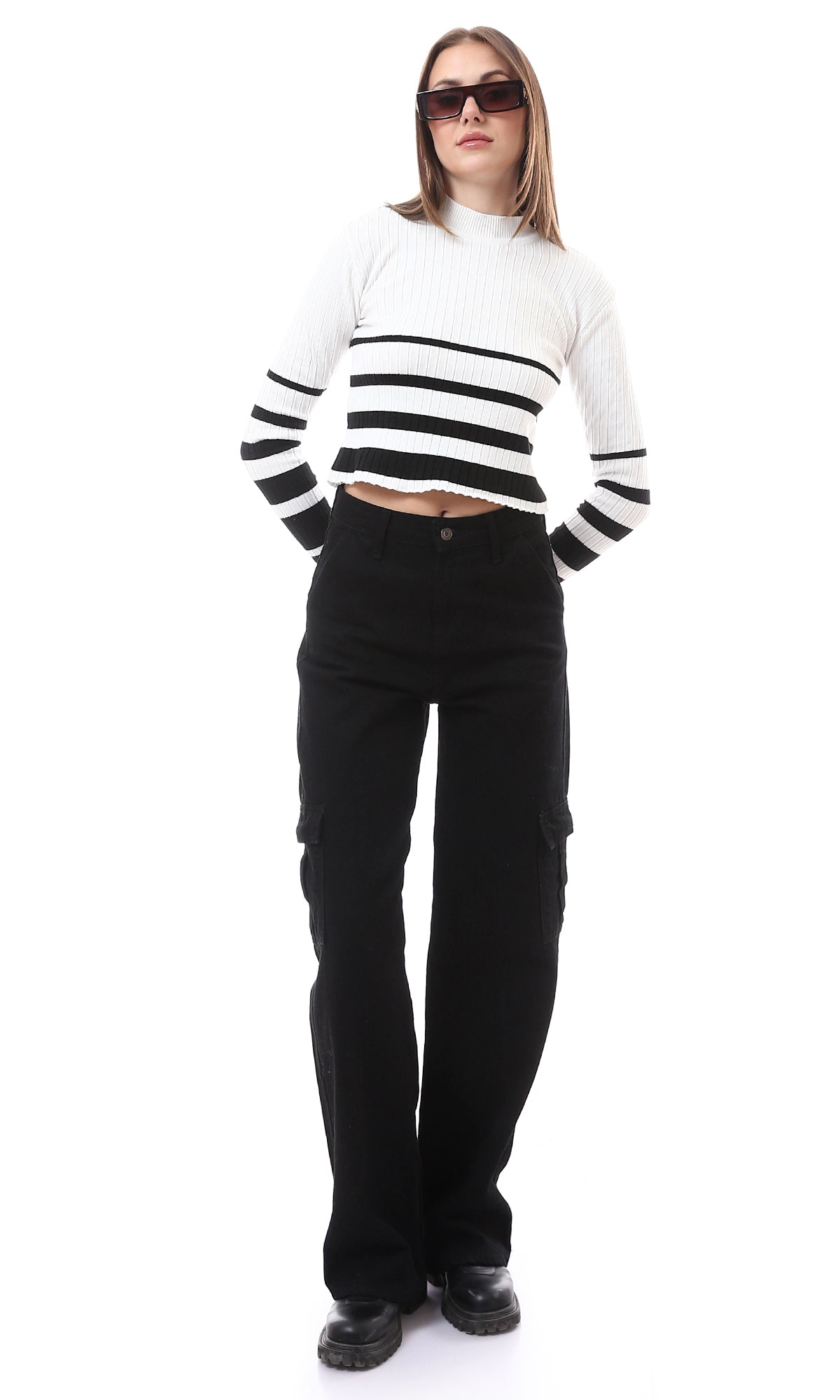 O172555 Mock Neck Striped White & Black Pullover