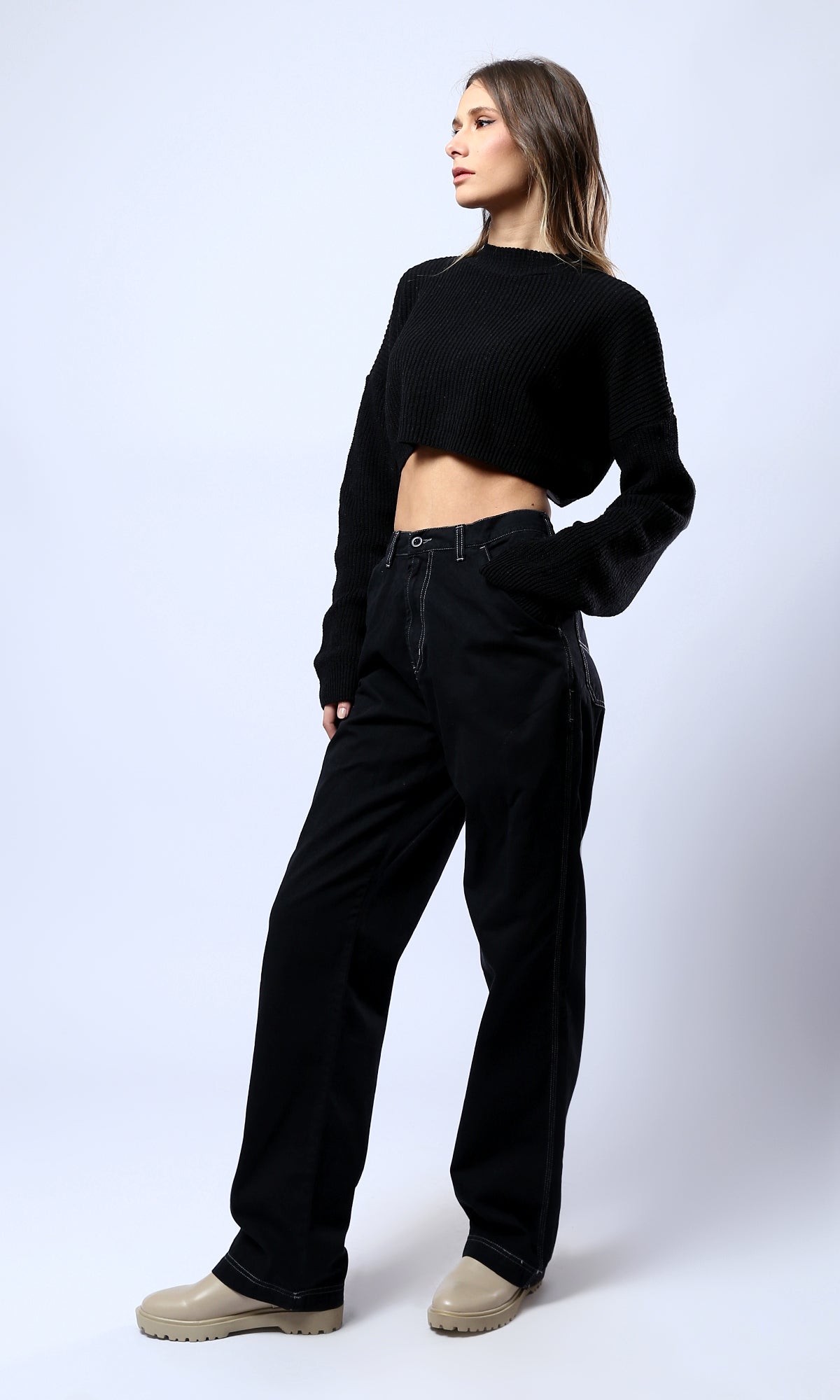 O172584 Slip On Relaxed Black Cropped Pullover