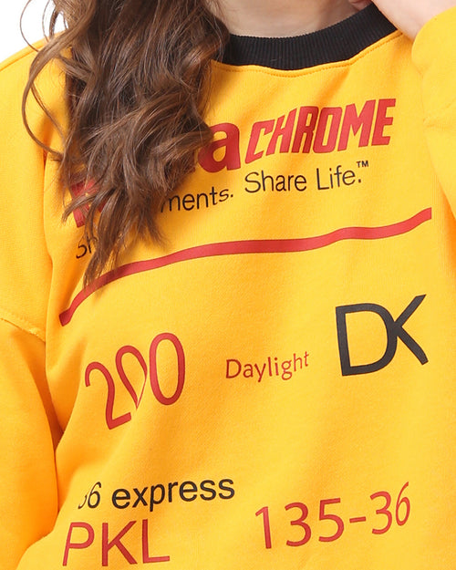 سويت شيرت قصير بأكمام طويلة سهل الارتداء أصفر