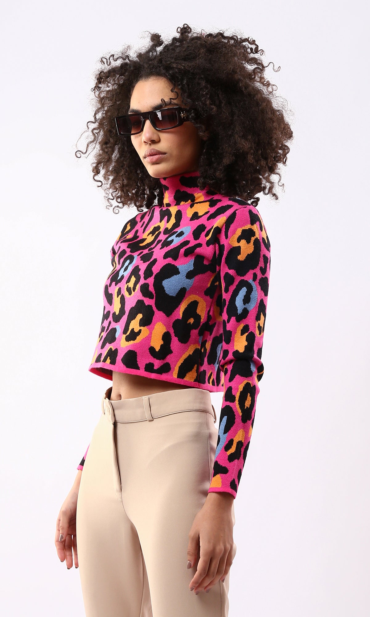 O173083 Long Sleeves Fashionable Colorful Leopard Short Pullover