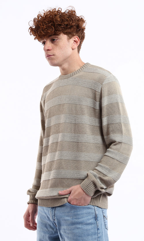 O173595 Knitted Light Taupe & White Relaxed Lightweight Pullover