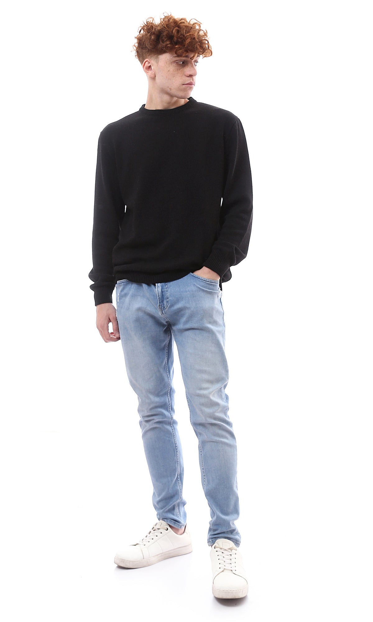 O174206 Black Knitted Pullover With Crew Neck