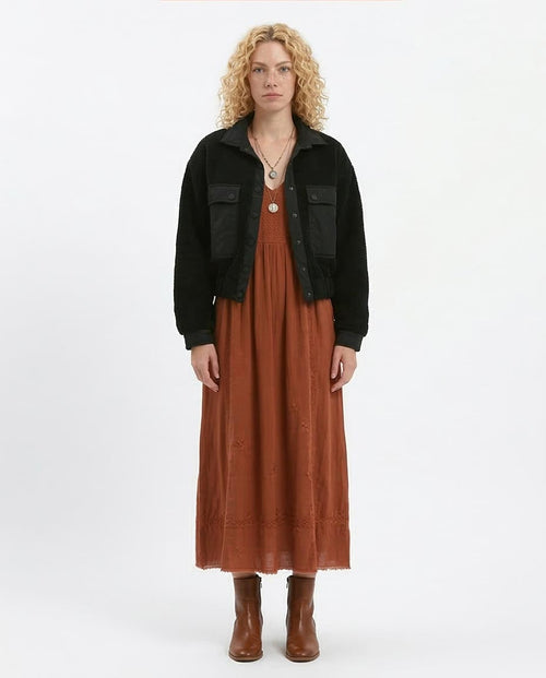 Ravin Cropped Sherpa Fleece Jacket with Contrast Utility Pockets – Black - O175364