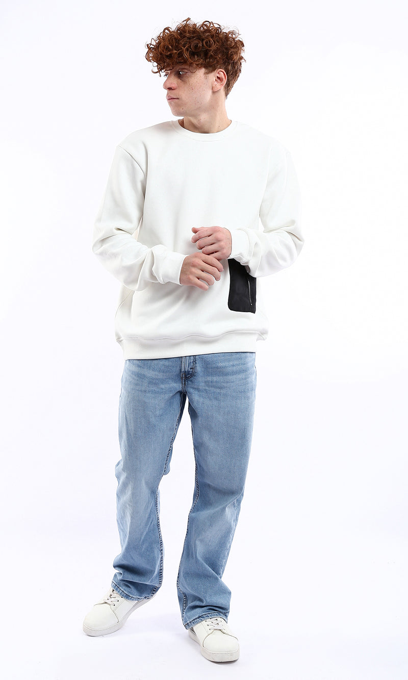 O175665 Off-White Crew Neck Sweatshirt With Zipped Pocket