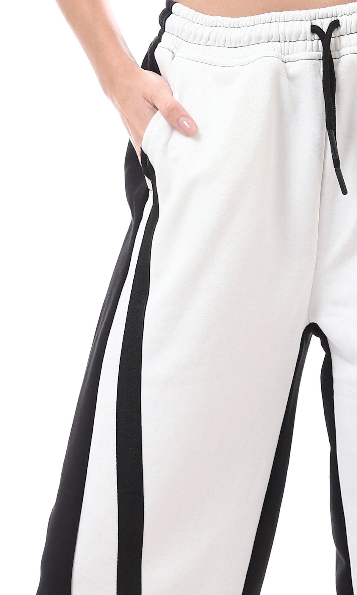 O175759 Elastic Waist With Drawstring White & Black Pants