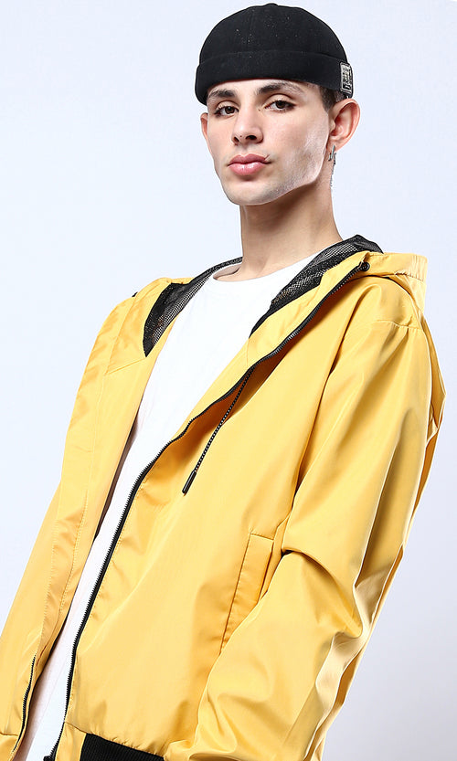 O175901 Hooded Neck With Drawstring Yellow Jacket