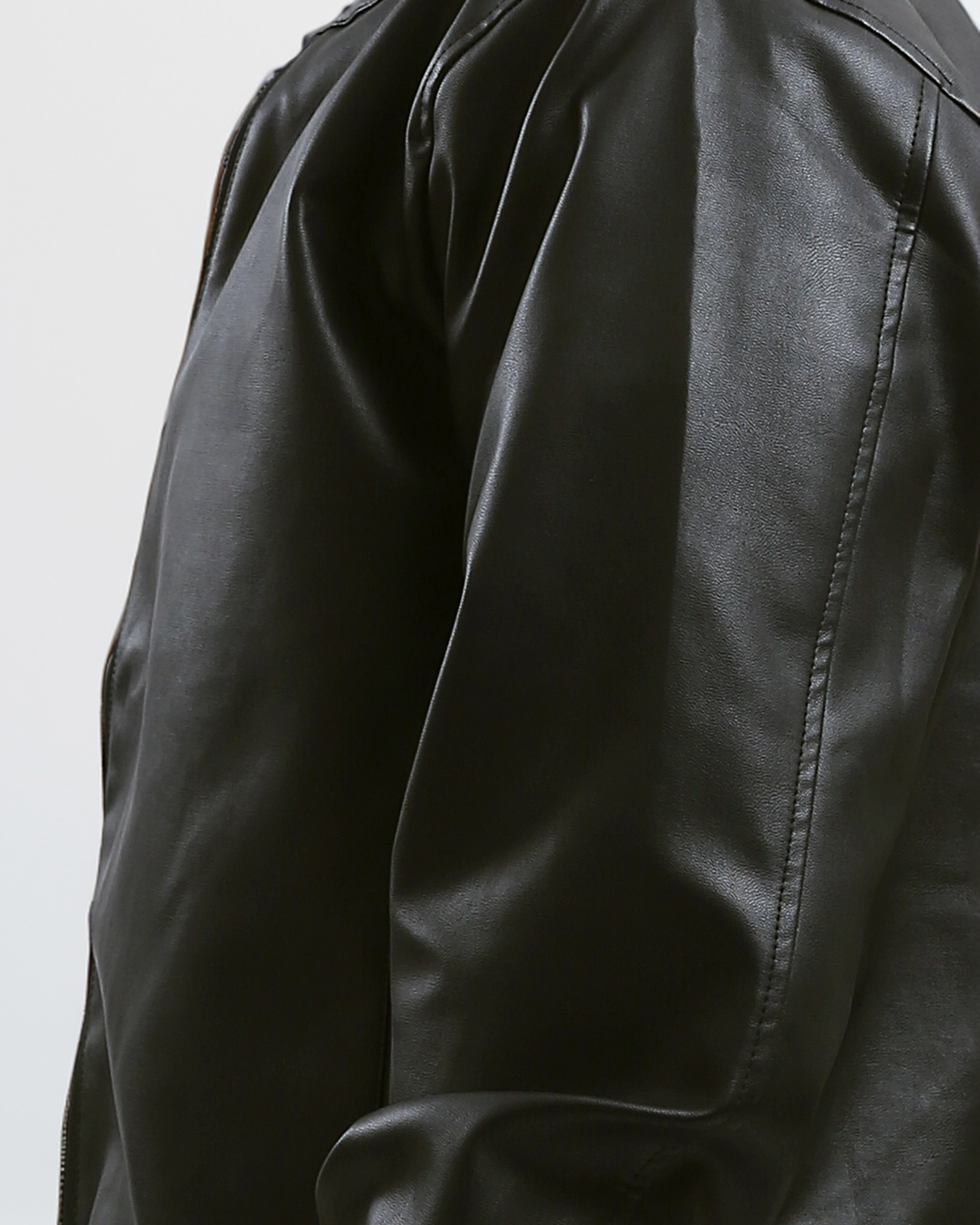 Sleek Black Faux Leather Bomber Jacket with Striped Trim - O176030