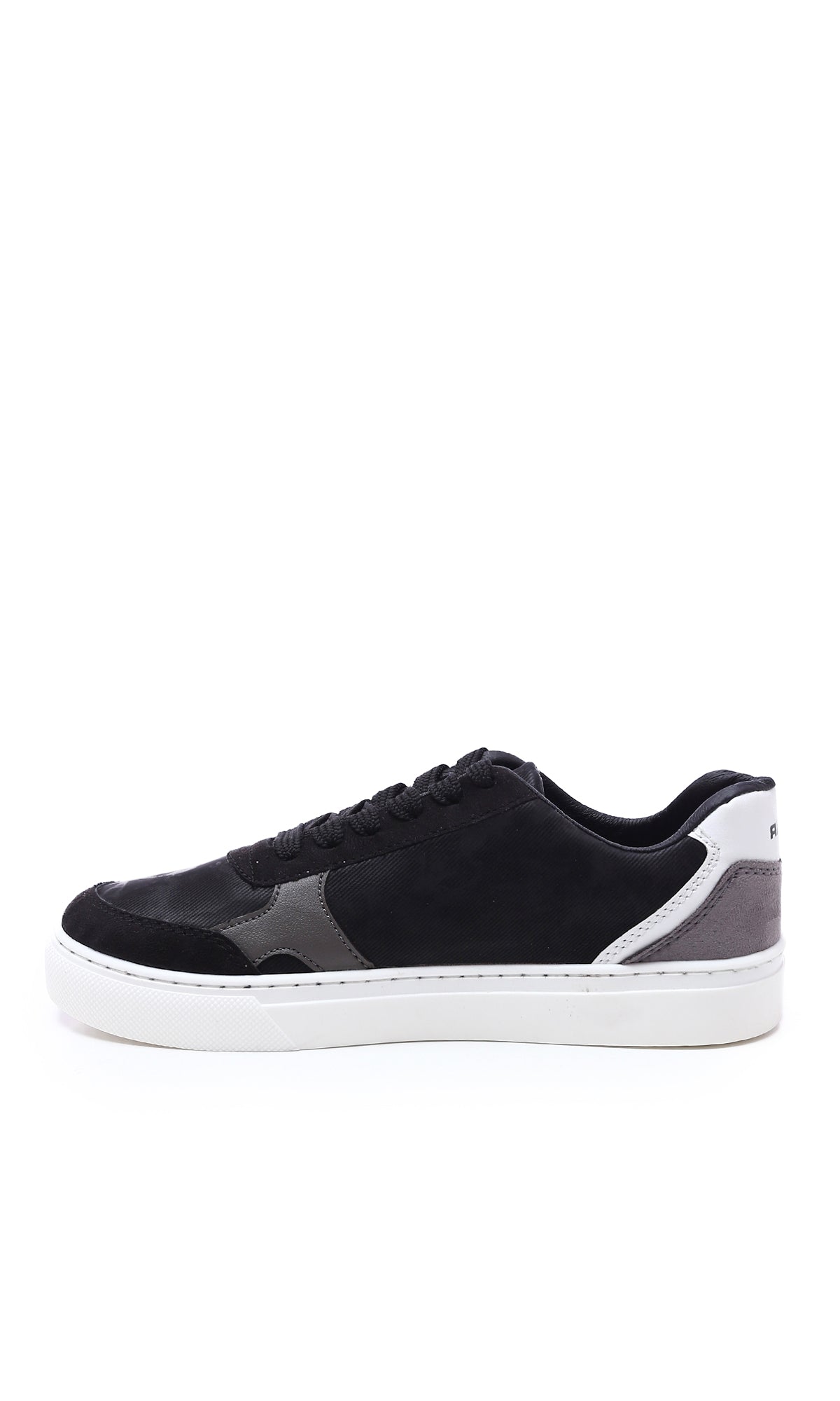 O176362 Tri-Tone Round Toecap Suede Sneakers - Black, White & Grey