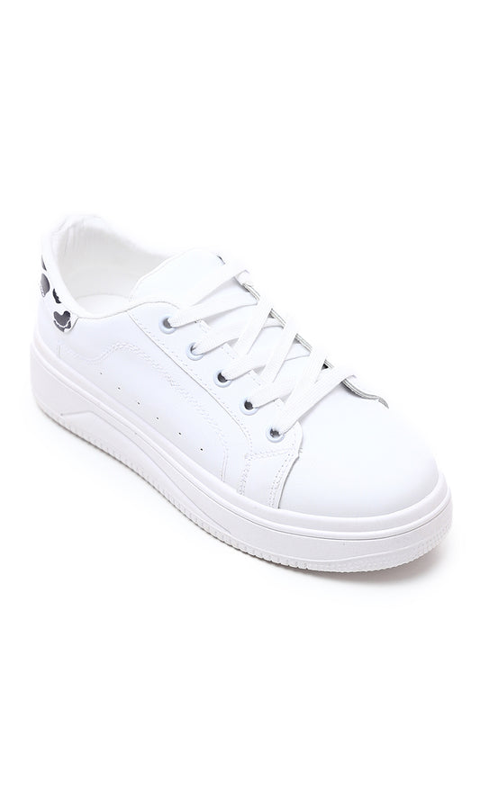 O177888 Round Toecap Sneakers With Cow Back - White