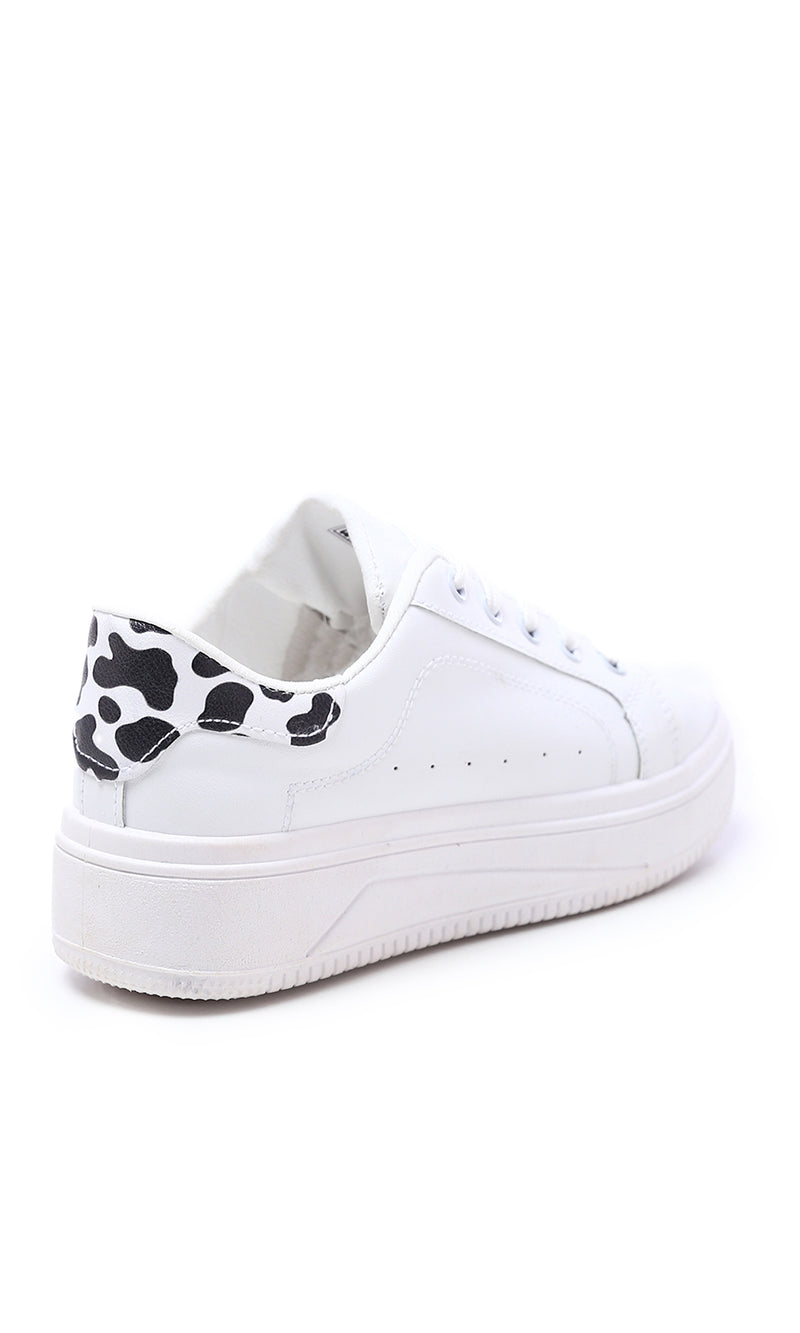 O177888 Round Toecap Sneakers With Cow Back - White