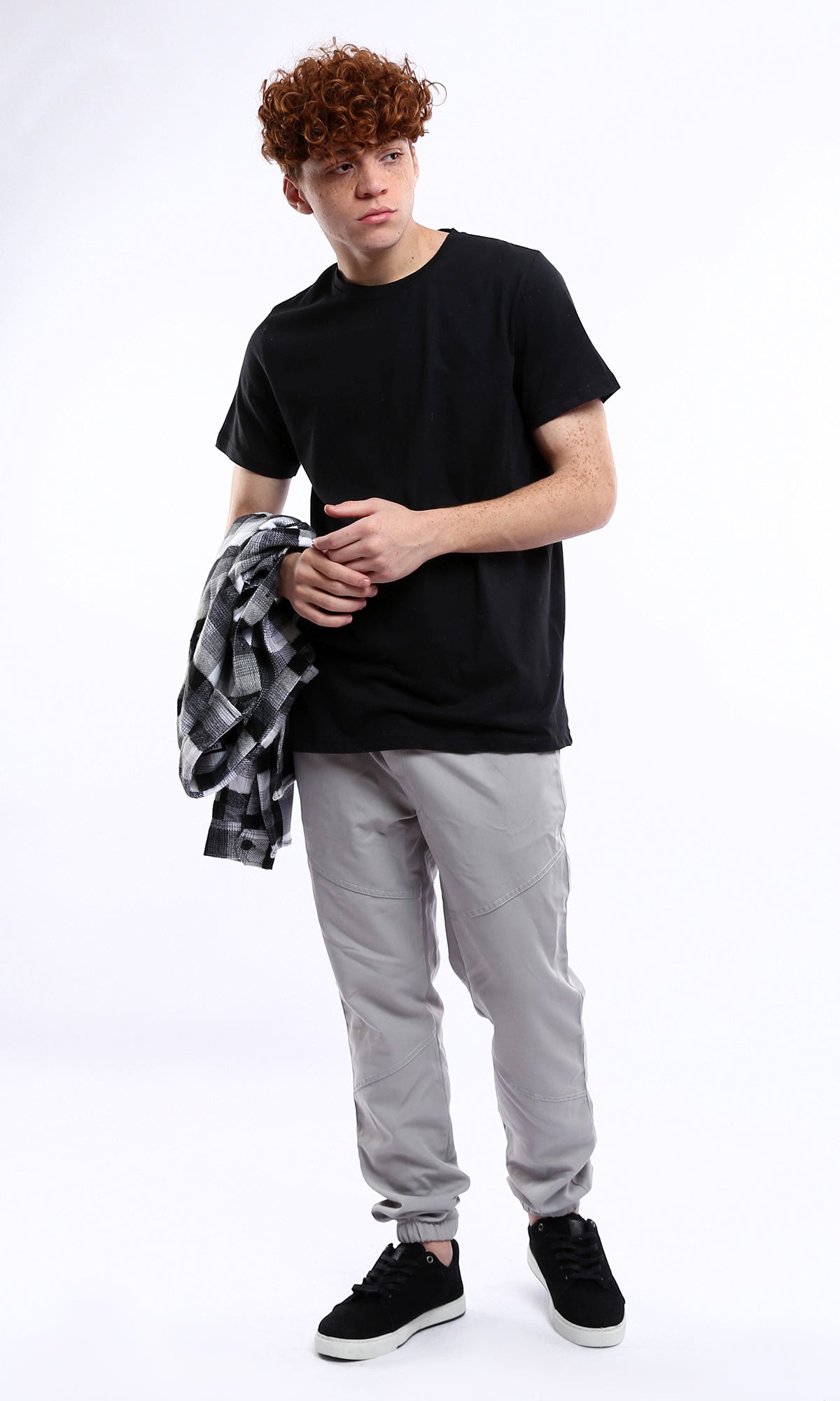 Men's Essential Crew Neck Black Tee - 0178023