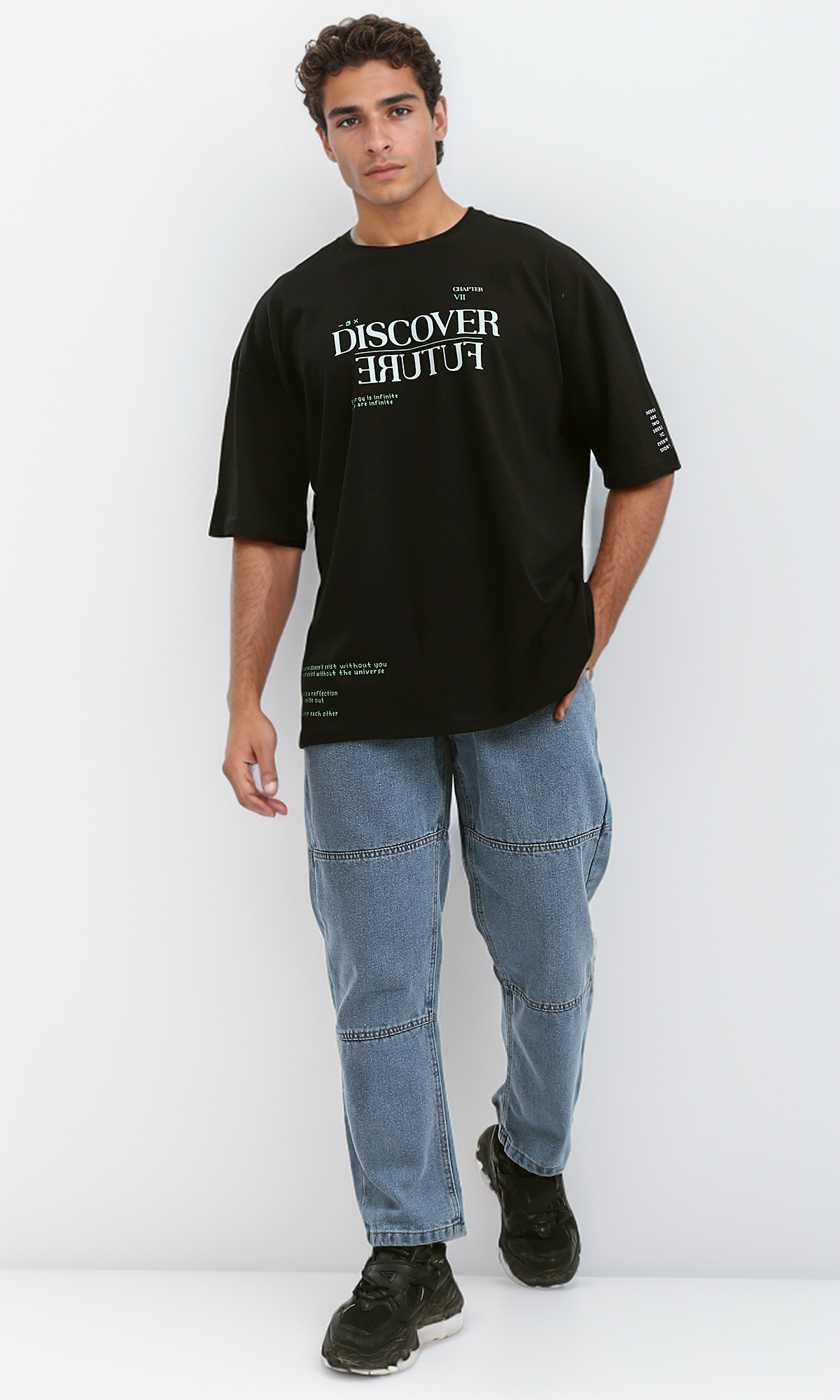 O178392 "Discover Future" Black Relaxed Fit Tee