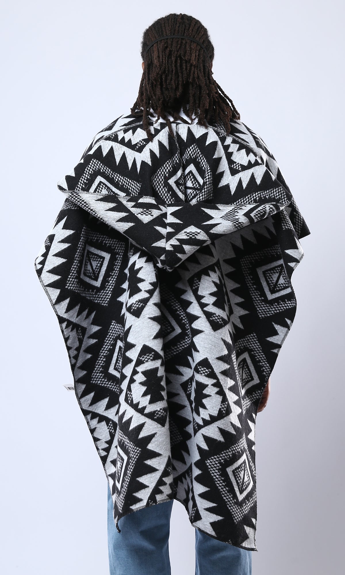 O178414 Geometric Grey & Black Slip On Hooded Shawl