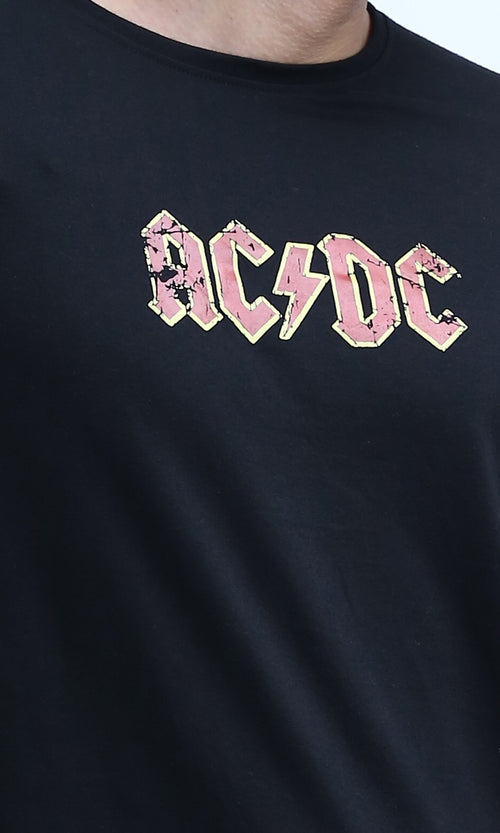 تي شيرت قطن أسود بأكمام قصيرة مطبوع من الأمام