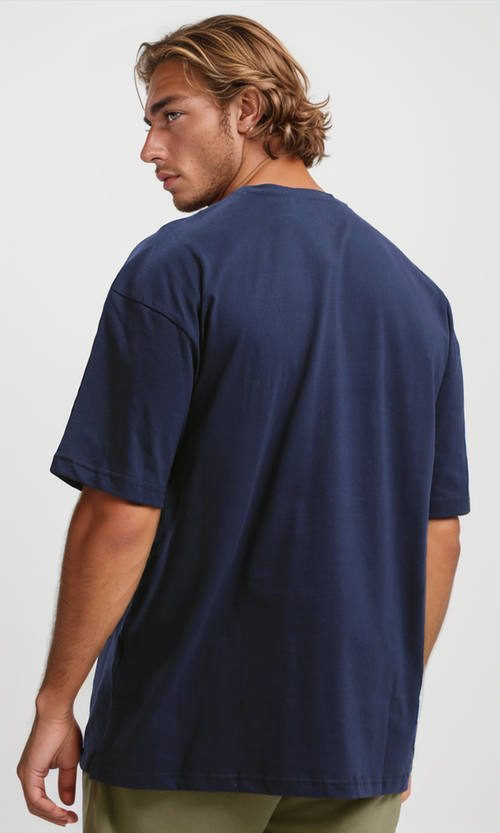 تي شيرت برقبة دائرية كحلي غامق مع طباعة أمامية