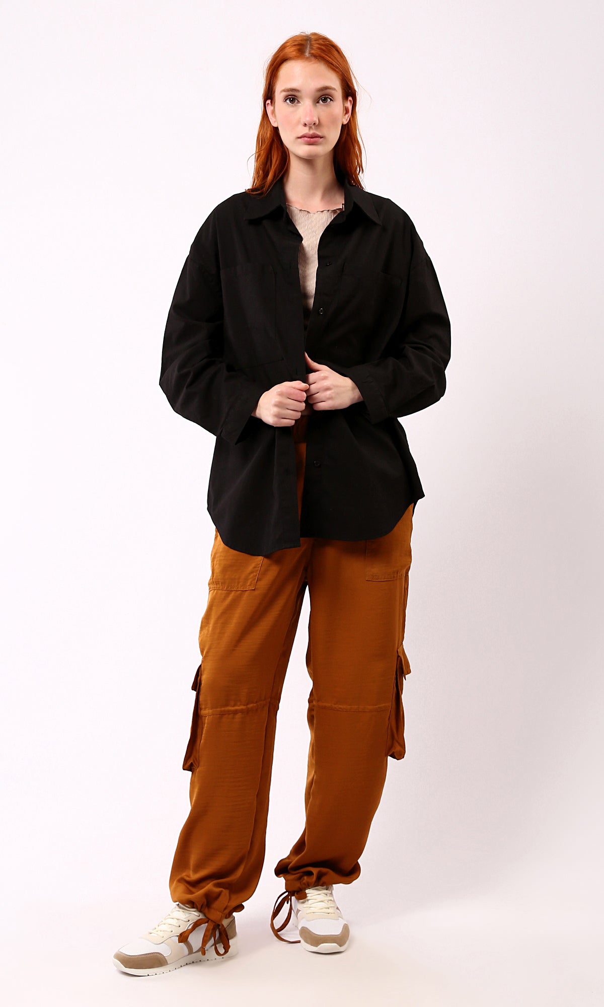 O179206 Loose Fit Black Long Shirt With Front Pockets