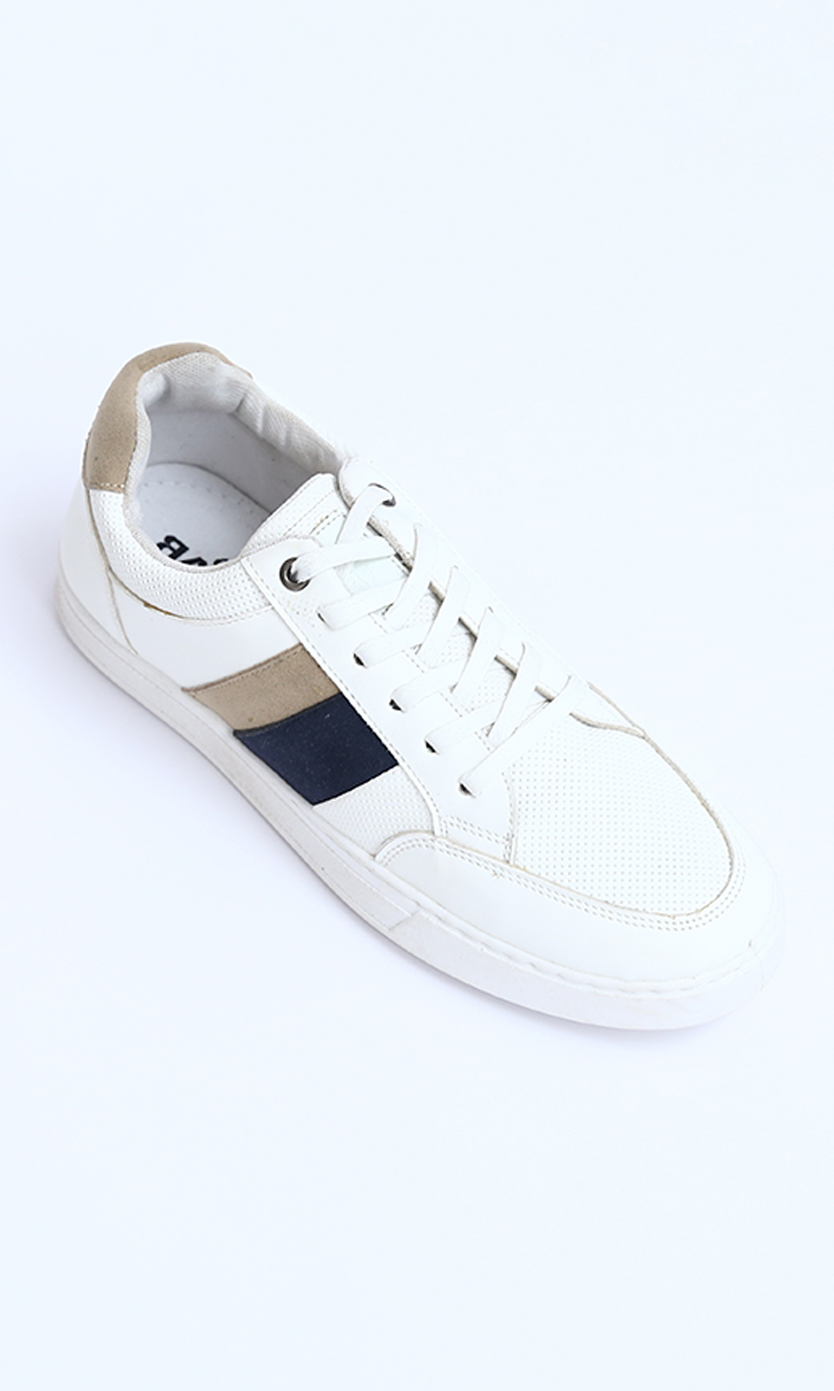 O179384 Men Footwear