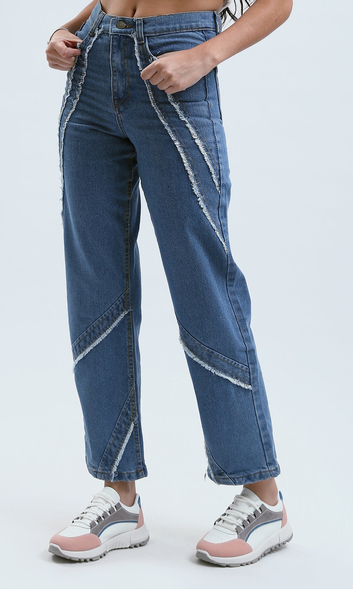 O179579 Cotton Straight Jeans With Distressed - Surf Blue