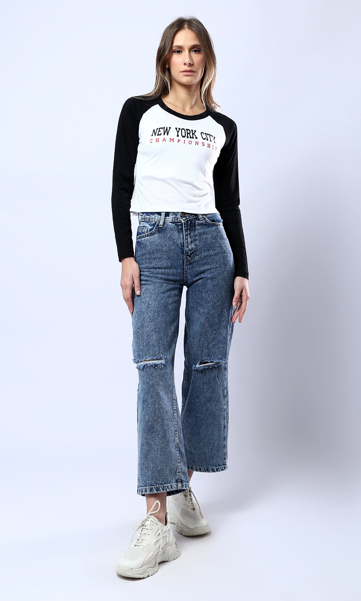 O179584 Comfy Straight Light Vintage Jeans With Front Cuts
