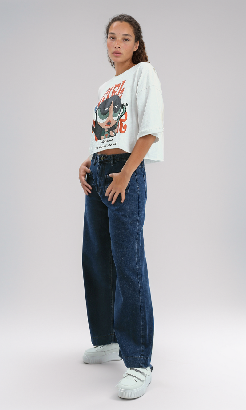 تي شيرت كاجوال أبيض بياقة دائرية وطبعة أمامية