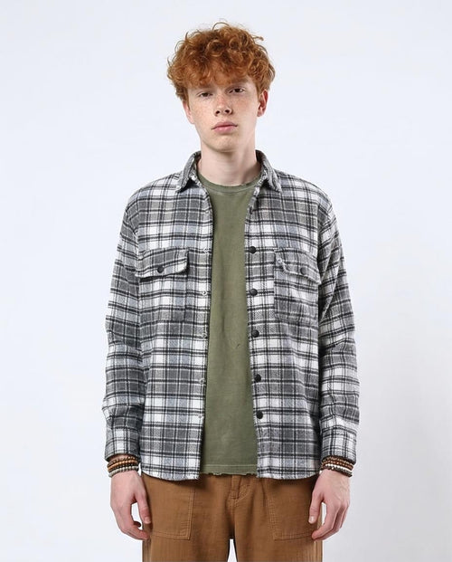 Ravin Men’s 100% Cotton Plaid Flannel Shirt – Black & White Snap-Button Overshirt - O180405