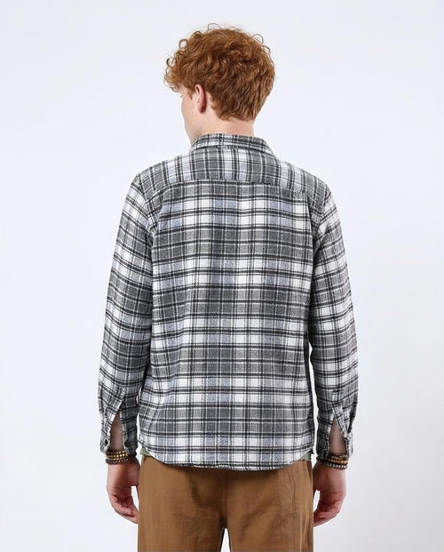 Ravin Men’s 100% Cotton Plaid Flannel Shirt – Black & White Snap-Button Overshirt - O180405