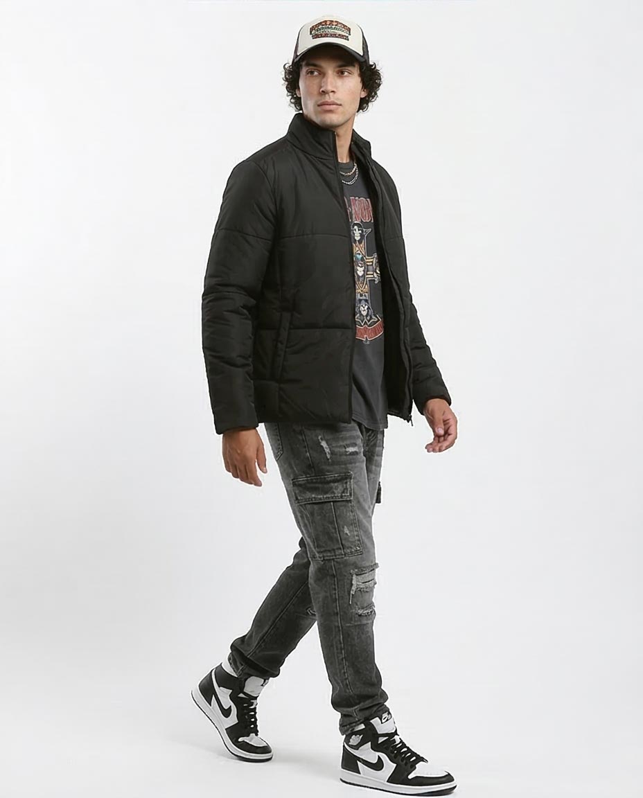 Men's Sleek Matte Black Quilted Puffer Jacket - O180578