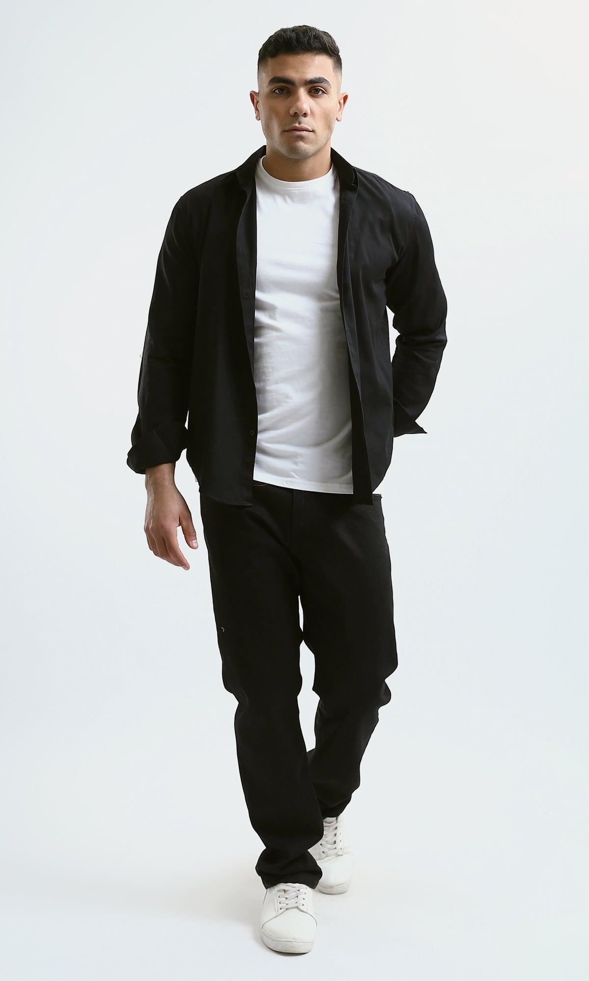 O181015 Solid Black Cotton Shirt With Buttoned Cuffs