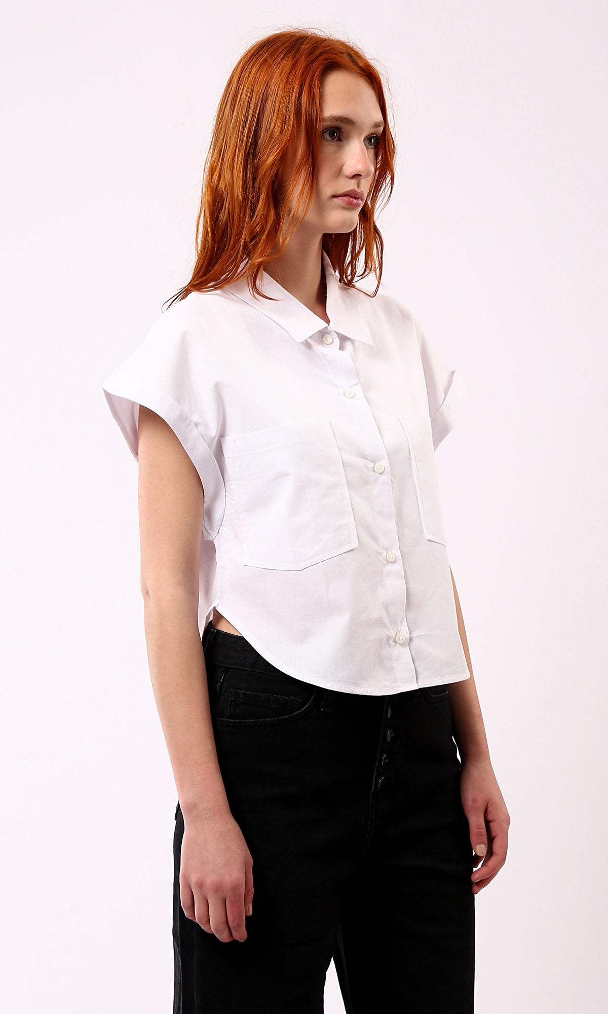 O181642 Full Buttons Down White Shirt With Front Pockets