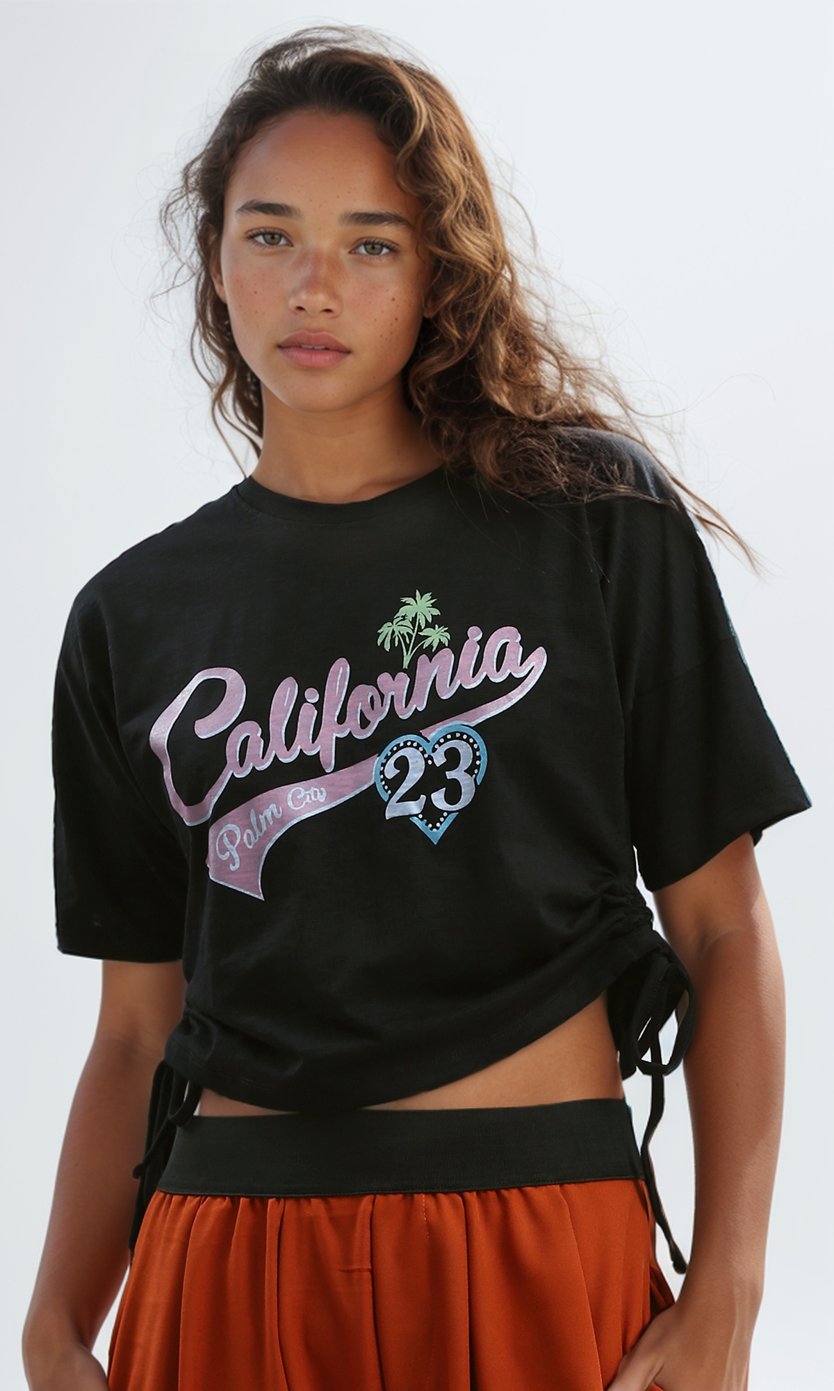 O182050 "California" Relaxed Fit Black Cropped Tee