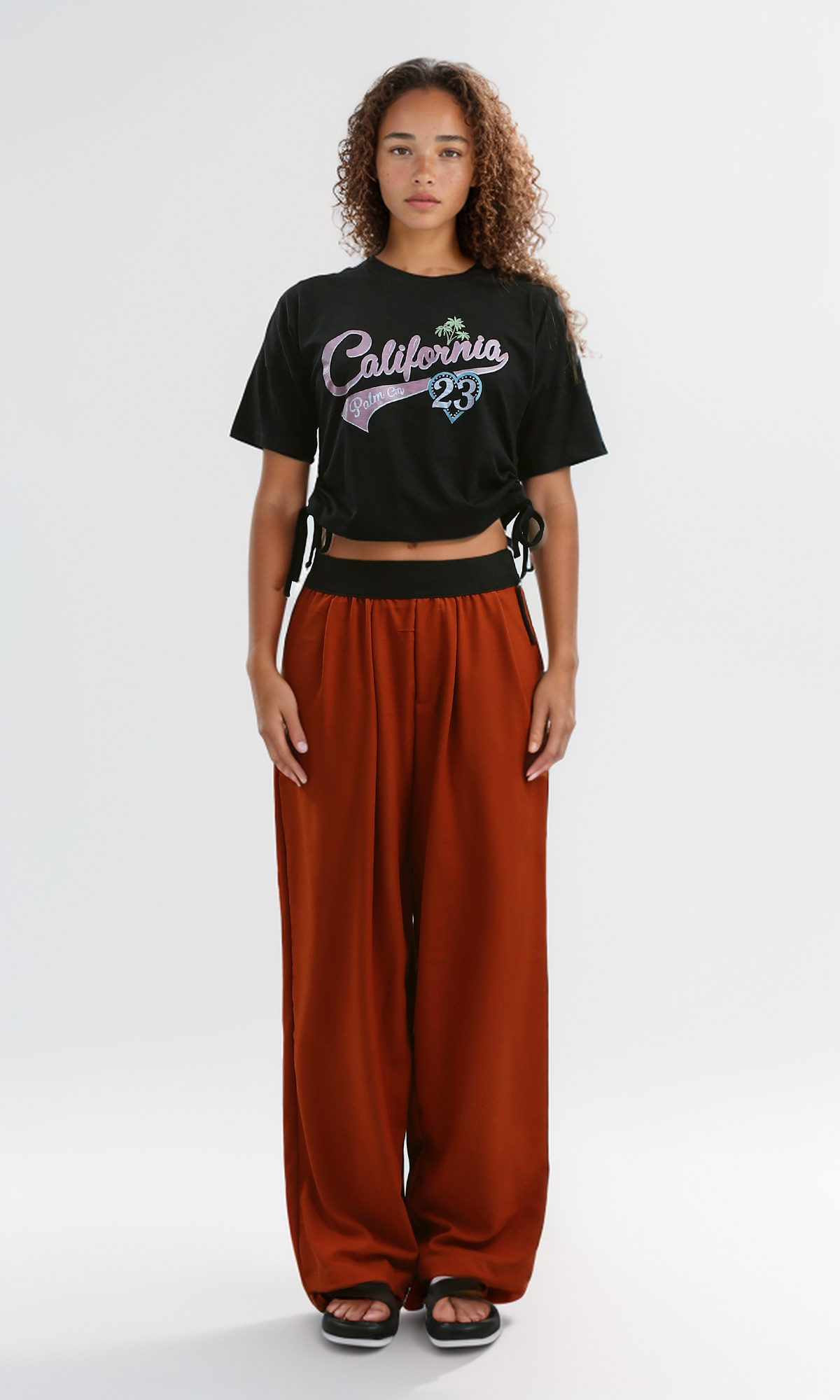 O182050 "California" Relaxed Fit Black Cropped Tee