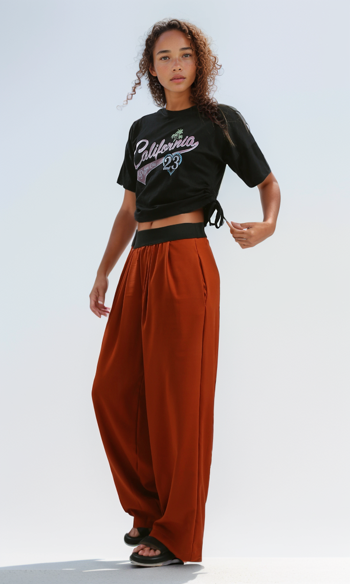 O182050 "California" Relaxed Fit Black Cropped Tee